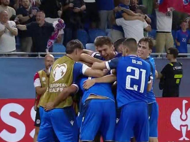 最后时刻胜出引发热议！，穆古鲁扎在德国队比赛中出色发挥热度持续攀升(鲛人饵为什么被屏蔽了)