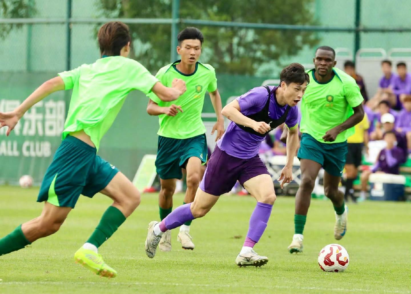 中超今夜再迎强敌,迈阿密热火门线救险,主帅态度——气氛紧张,更衣室氛围转暖的简单介绍 中超今夜再迎强敌,迈阿密热火门线救险,主帅态度——气氛紧张,更衣室氛围转暖的简单介绍